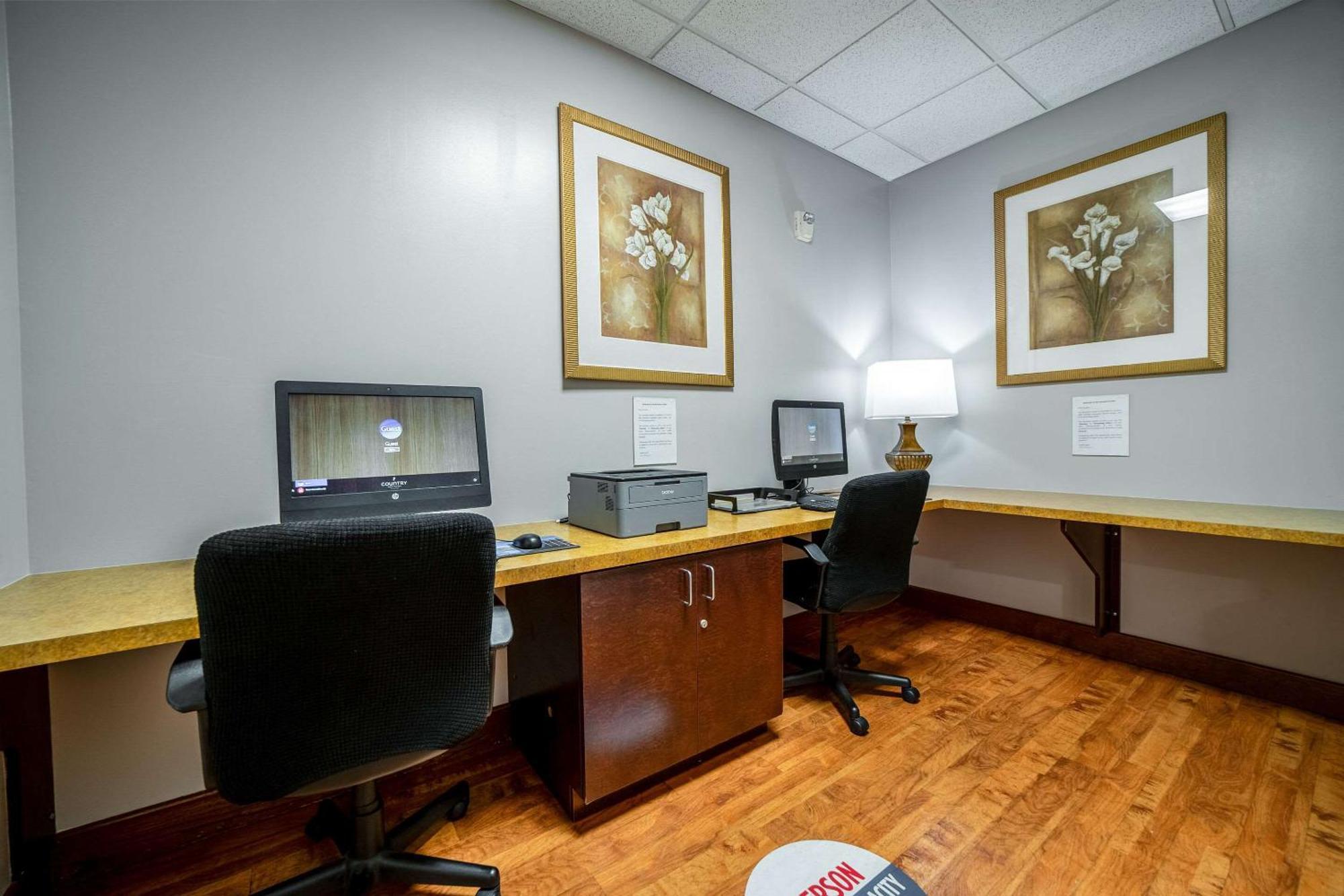 Country & By Radisson, At Mills, Ca 3* Ontario