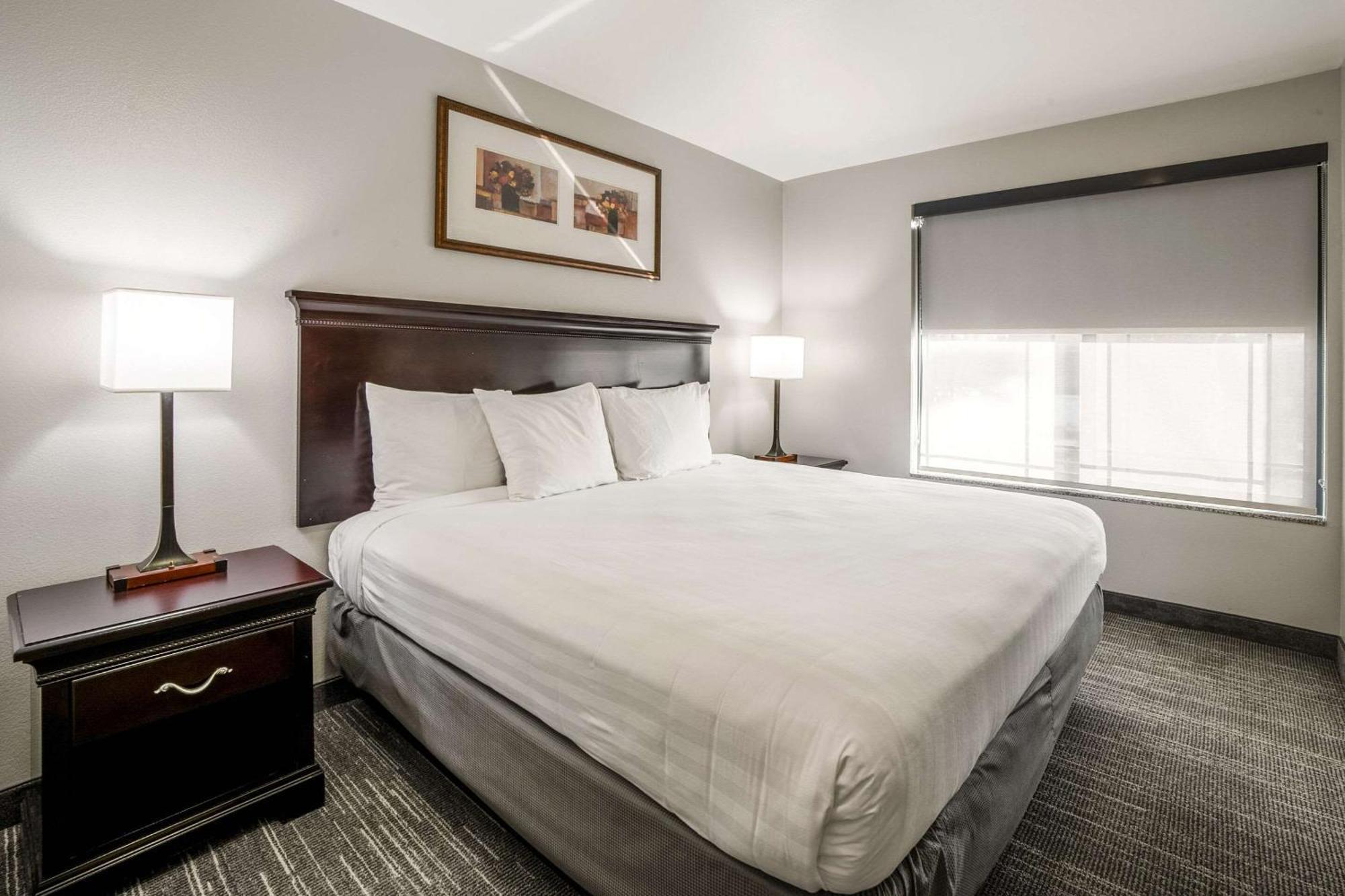 Country & By Radisson, At Mills, Ca Hotel Ontario