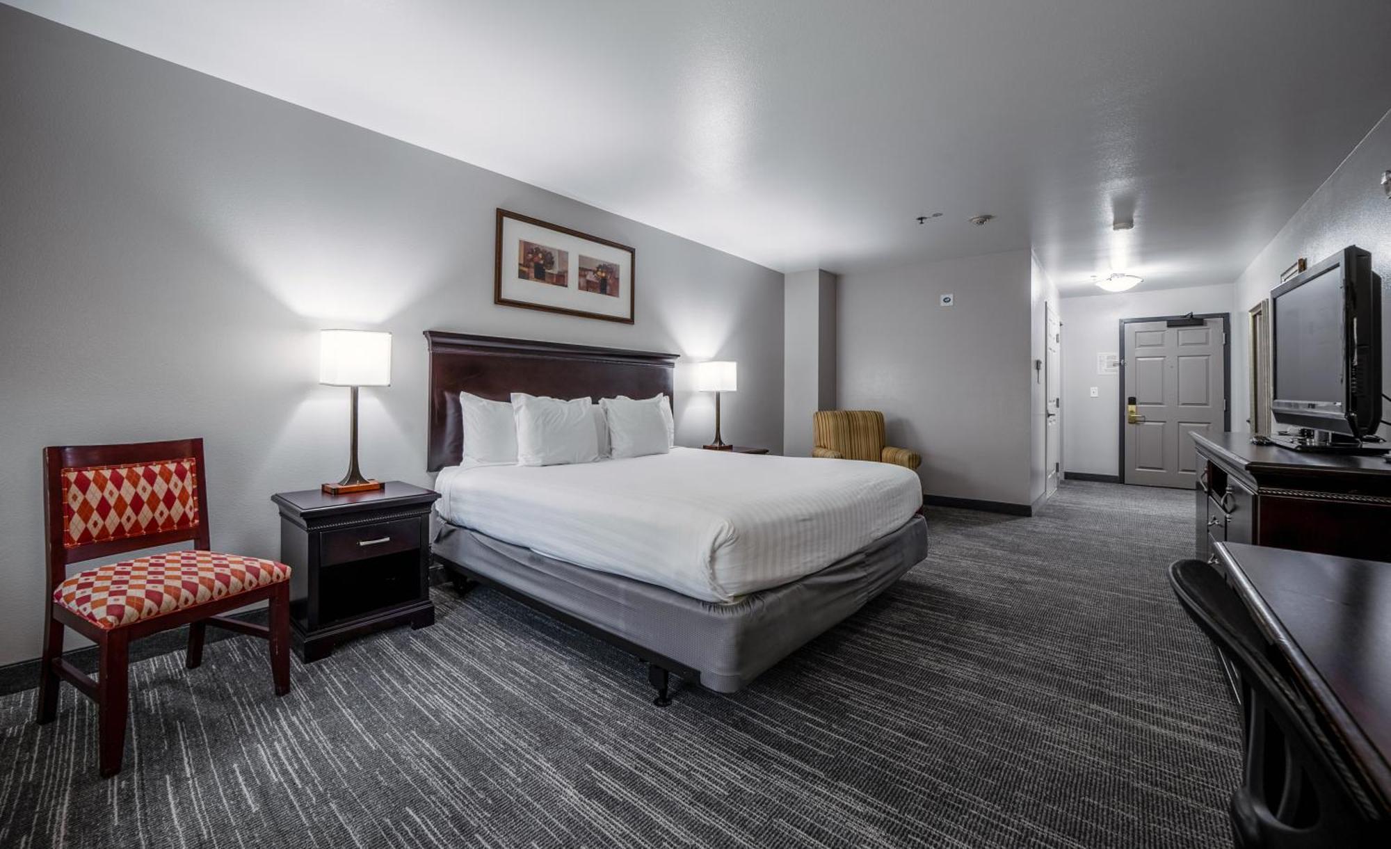 Hotel Country & By Radisson, At Mills, Ca Ontario