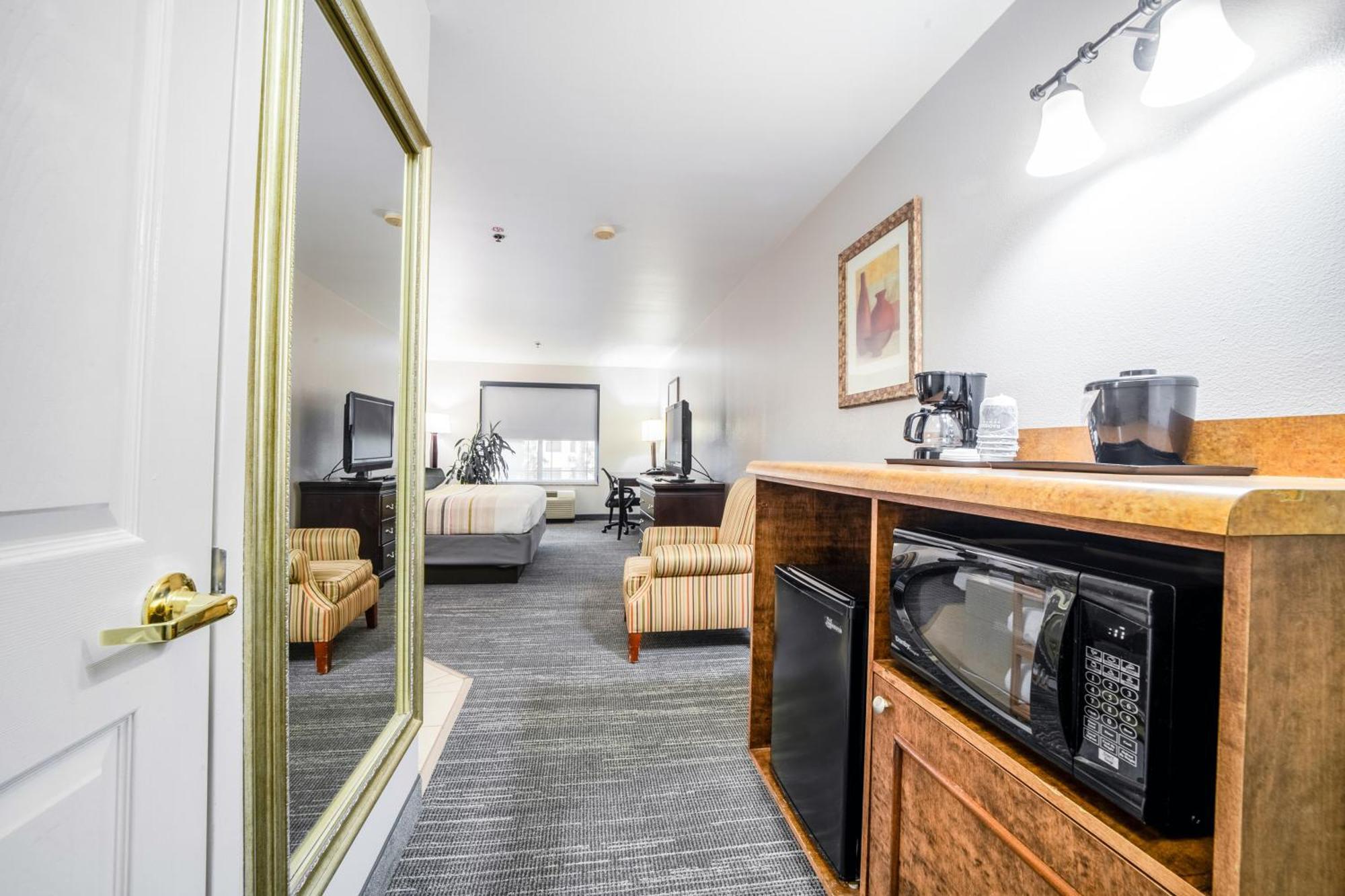 Country Inn&suites By Radisson, At Mills, Ca Hotel Ontario