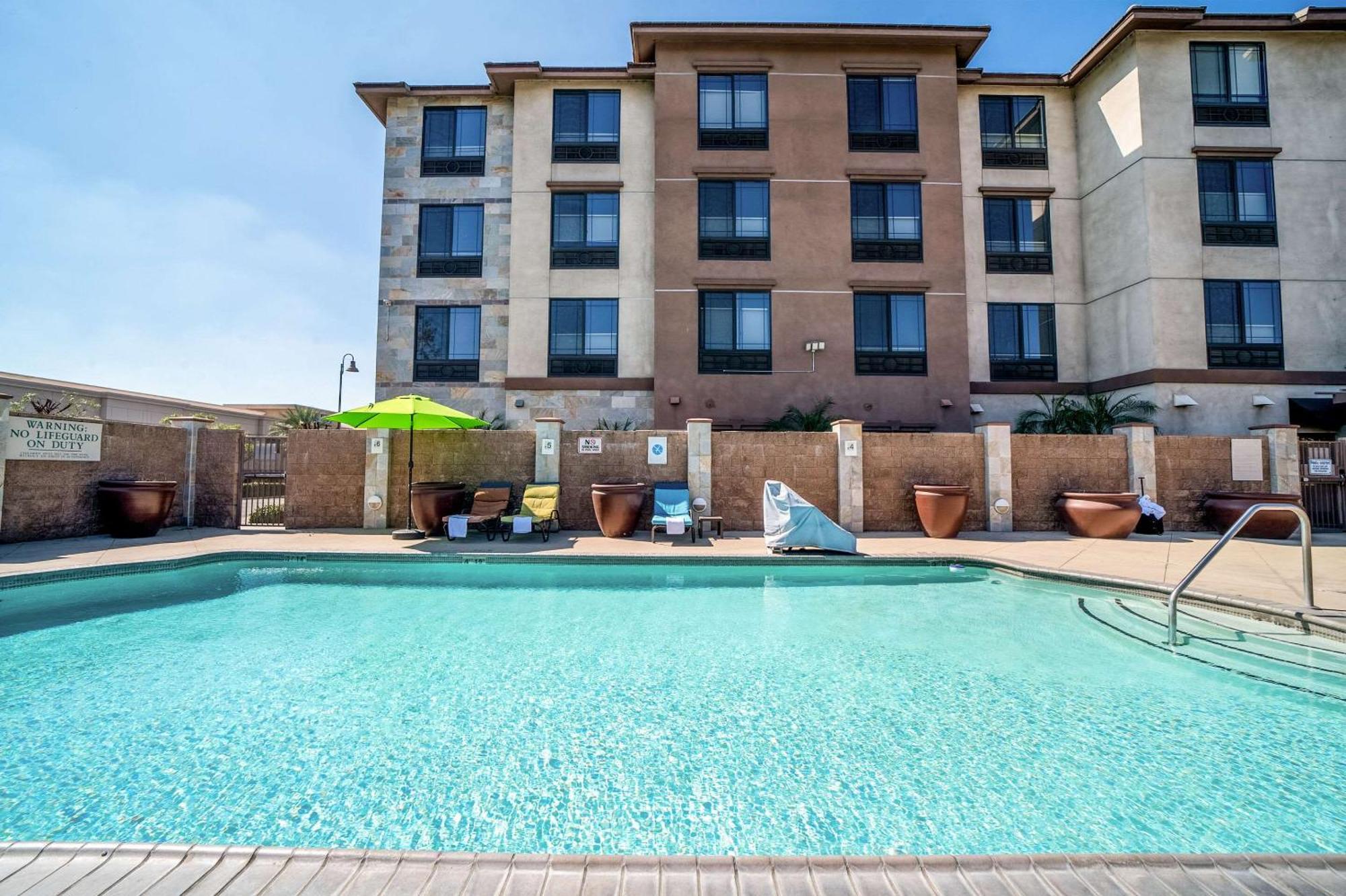 Country Inn&suites By Radisson, At Mills, Ca Ontario