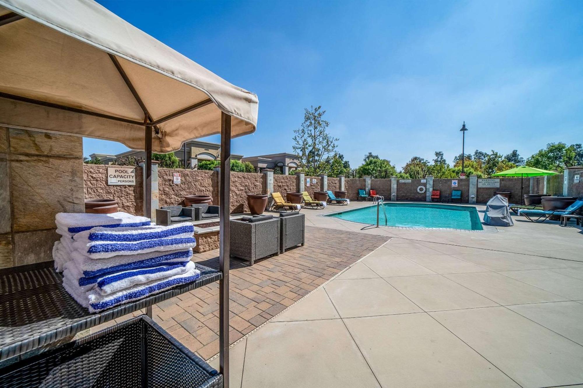 Hotel Country Inn&suites By Radisson, At Mills, Ca 3*