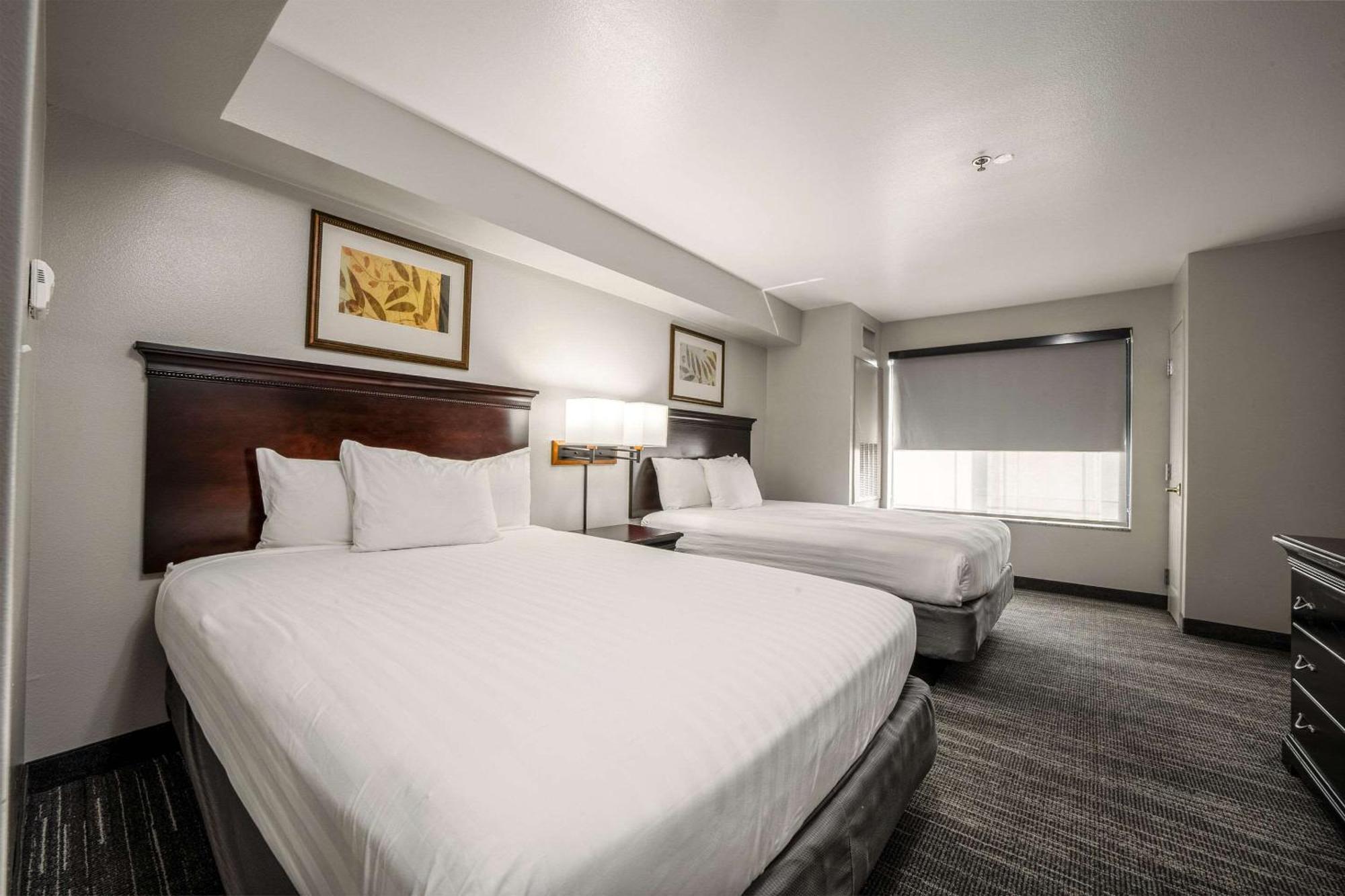 Country Inn&suites By Radisson, At Mills, Ca