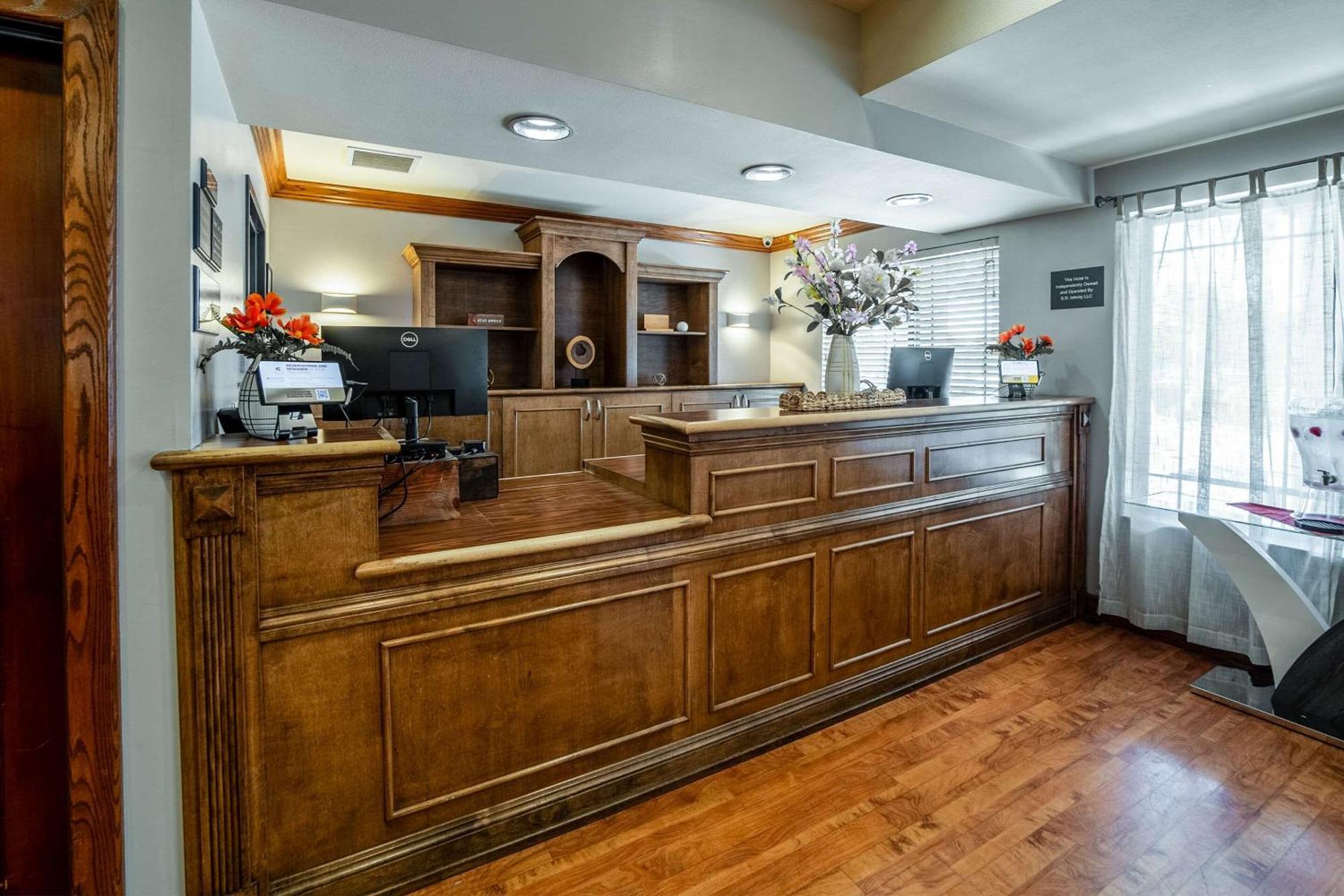 Country Inn&suites By Radisson, At Mills, Ca 3* Ontario