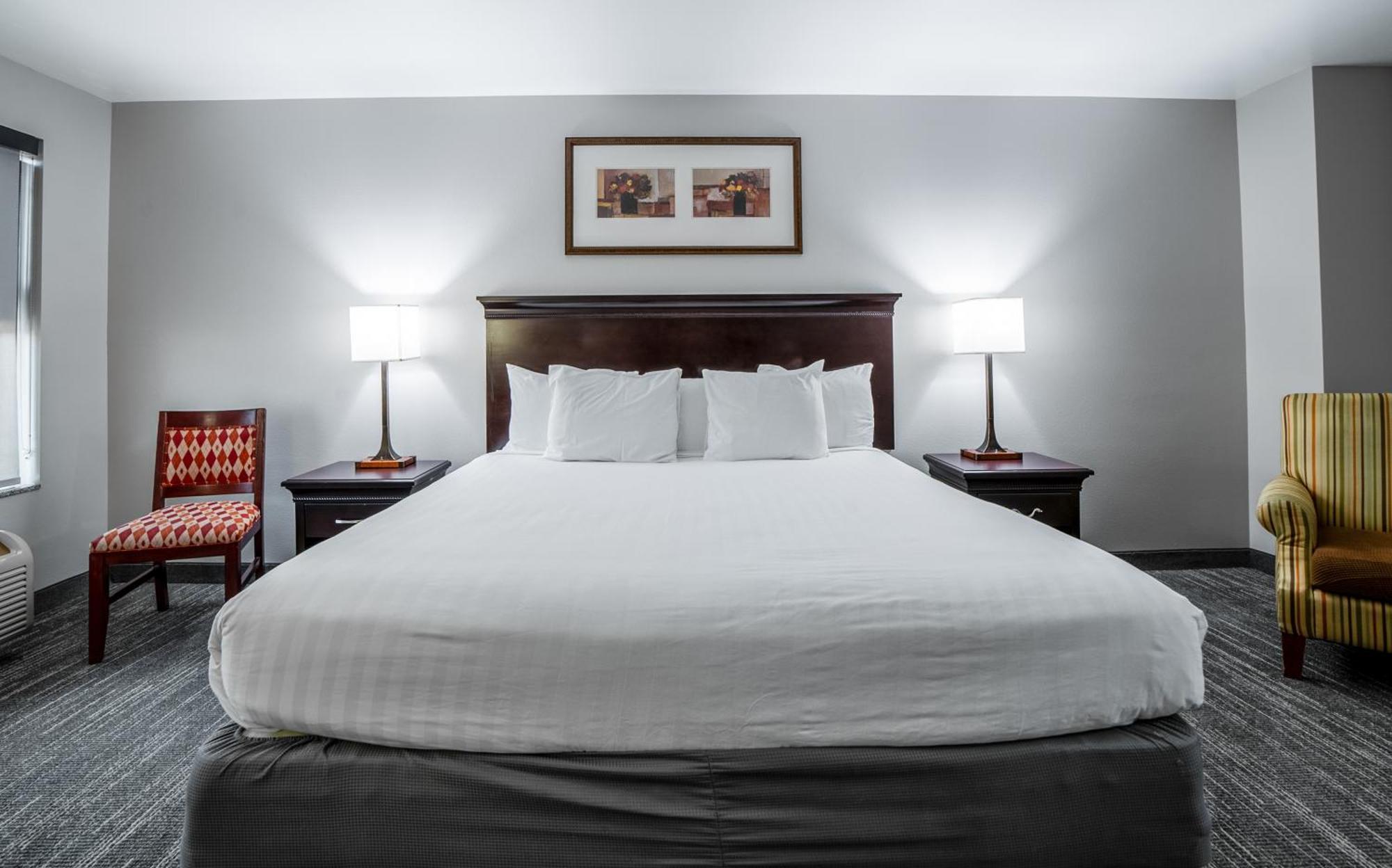 Country Inn&suites By Radisson, At Mills, Ca Hotel